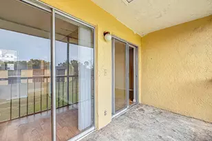 719 Meadows Cir, Boynton Beach, FL 33436 - Photo 24