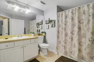 8303 Myrtlewood Cir W, Palm Beach Gardens, FL 33418 - Photo 14