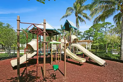8303 Myrtlewood Circle W, Palm Beach Gardens, FL 33418 - Photo 28