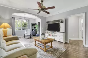 8303 Myrtlewood Cir W, Palm Beach Gardens, FL 33418 - Photo 4