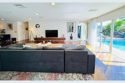 1728 NE 40th Street, Oakland Park, FL 33334 - Photo 8
