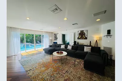 1728 NE 40th Street, Oakland Park, FL 33334 - Photo 2