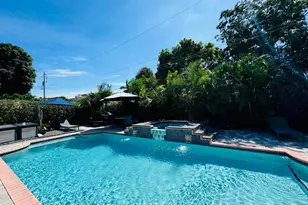 1728 NE 40th St, Oakland Park, FL 33334 - Photo 16