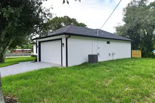 702 NW 39th Cir, Okeechobee, FL 34972 - Photo 4