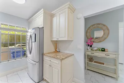 5380 Lakewood Circle S #B, Margate, FL 33063 - Photo 12