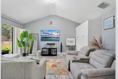 5380 Lakewood Circle S #B, Margate, FL 33063 - Photo 2