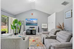 5380 Lakewood Cir S, Margate, FL 33063 - Photo 2