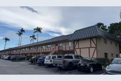 9374 SW 3rd Street #724, Boca Raton, FL 33428 - Photo 2