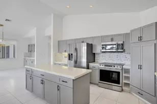11340 Lakeshore Dr, Cooper City, FL 33026 - Photo 18