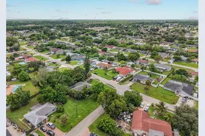 2854 46th Street SW, Naples, FL 34116 - Photo 24