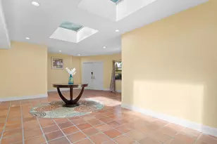 5104 White Oak Ln E, Tamarac, FL 33319 - Photo 2