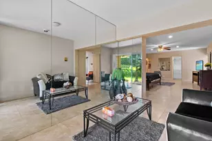 5104 White Oak Ln E, Tamarac, FL 33319 - Photo 10