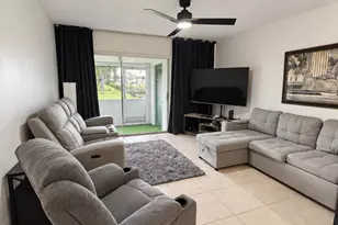 2845 Crosley Dr E, West Palm Beach, FL 33415 - Photo 4