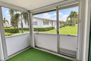 2845 Crosley Dr E, West Palm Beach, FL 33415 - Photo 14