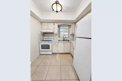 2845 Crosley Drive E #E, West Palm Beach, FL 33415 - Photo 2