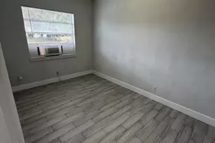 2722 Poinsettia Ave, West Palm Beach, FL 33407 - Photo 2