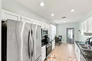 2124 SE Grand Dr, Port Saint Lucie, FL 34952 - Photo 12