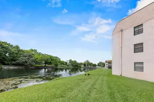 10442 Sunrise Lakes Blvd, Sunrise, FL 33322 - Photo 2