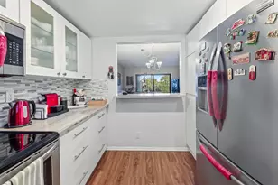 10442 Sunrise Lakes Blvd, Sunrise, FL 33322 - Photo 8