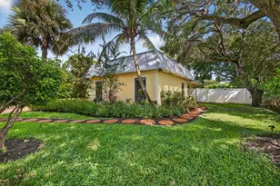 2425 Niki Jo Ln, Palm Beach Gardens, FL 33410 - Photo 4