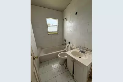 1628 NW 154th Street, Miami Gardens, FL 33054 - Photo 12