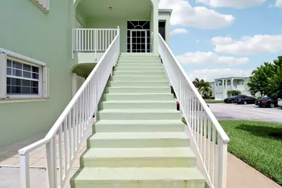 2129 SE Wild Meadow Circle, Port Saint Lucie, FL 34952 - Photo 4