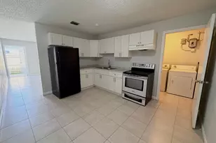812 5th St, West Palm Beach, FL 33401 - Photo 2
