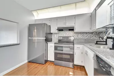 9300 SW 8th Street #303, Boca Raton, FL 33428 - Photo 2