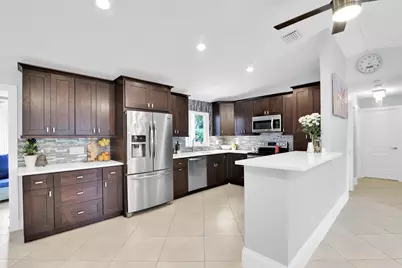 432 SW Natura Avenue, Deerfield Beach, FL 33441 - Photo 12