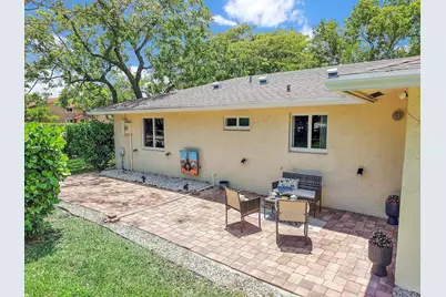 432 SW Natura Avenue, Deerfield Beach, FL 33441 - Photo 32