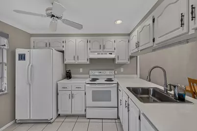 1205 Bahama Bend #F1, Coconut Creek, FL 33066 - Photo 2