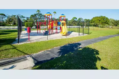 329 21st Road SW, Vero Beach, FL 32962 - Photo 10