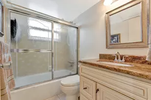 806 SE 7th St, Deerfield Beach, FL 33441 - Photo 14