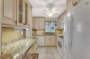 806 SE 7th St, Deerfield Beach, FL 33441 - Photo 10