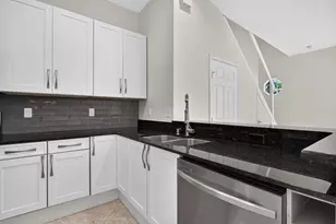 11 NE 20th Ave, Pompano Beach, FL 33060 - Photo 12