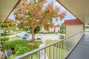 27 Pine Arbor Ln, Vero Beach, FL 32962 - Photo 4