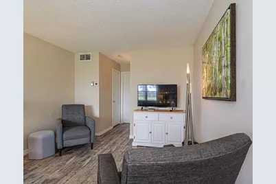 27 Pine Arbor Lane #205, Vero Beach, FL 32962 - Photo 10