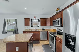 416 Seafoam Cir, Fort Pierce, FL 34945 - Photo 14