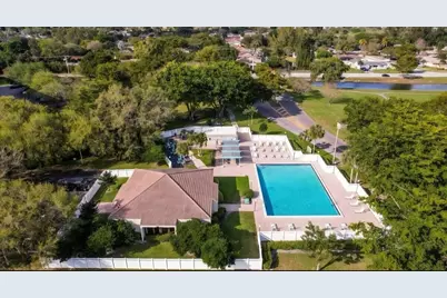 3300 W Rolling Hills Circle #410, Davie, FL 33328 - Photo 12