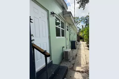 900 SE 12th Street #FRONT, Fort Lauderdale, FL 33316 - Photo 2