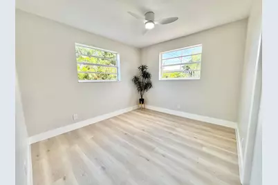 470 NE 45th Street, Boca Raton, FL 33431 - Photo 16