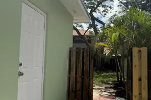 900 SE 12th St, Fort Lauderdale, FL 33316 - Photo 2