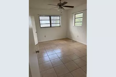 15721 NW 39th Place, Miami Gardens, FL 33054 - Photo 4