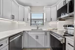 755 Saturn St, Jupiter, FL 33477 - Photo 6