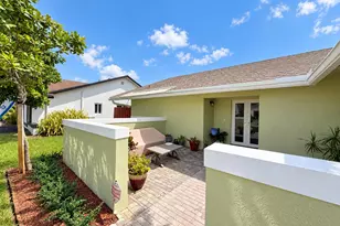 7482 NW 48th Pl, Lauderhill, FL 33319 - Photo 4