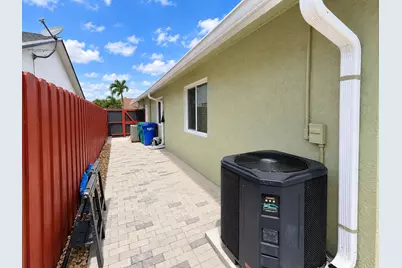 7482 NW 48th Place, Lauderhill, FL 33319 - Photo 48