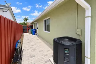 7482 NW 48th Pl, Lauderhill, FL 33319 - Photo 48