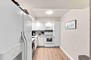 5260 NW 2nd Ave, Boca Raton, FL 33487 - Photo 8