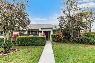 423 Narrowleaf Ct, Royal Palm Beach, FL 33411 - Photo 1