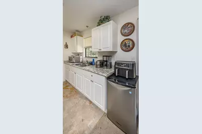 16933 W Calder Drive W, The Acreage, FL 33470 - Photo 12